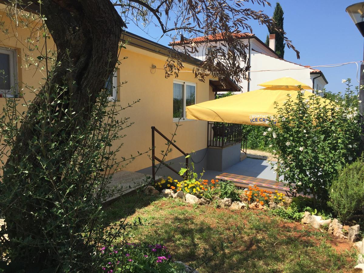 Apartments & Rooms Buoni Amici Murine ภายนอก รูปภาพ